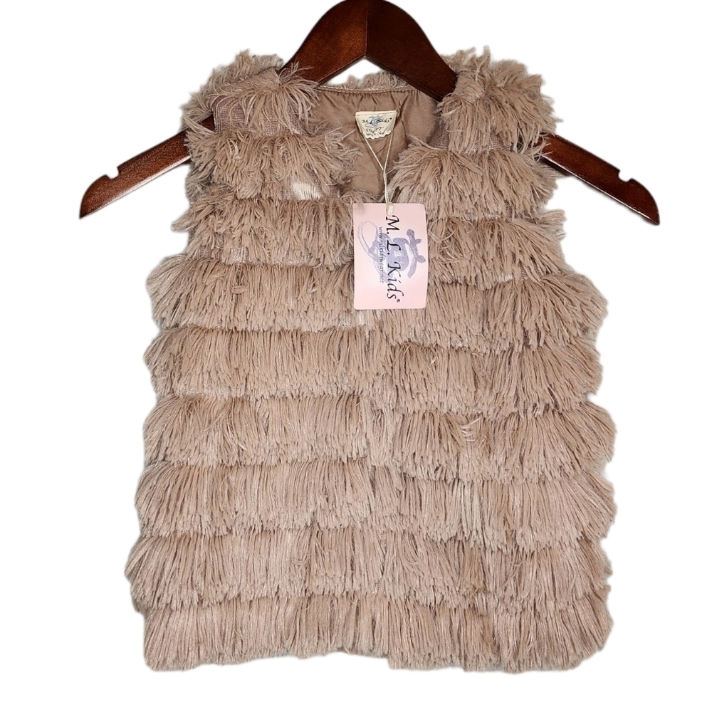 NWT M.L. Kids faux fur, shaggy ‎ button vest.